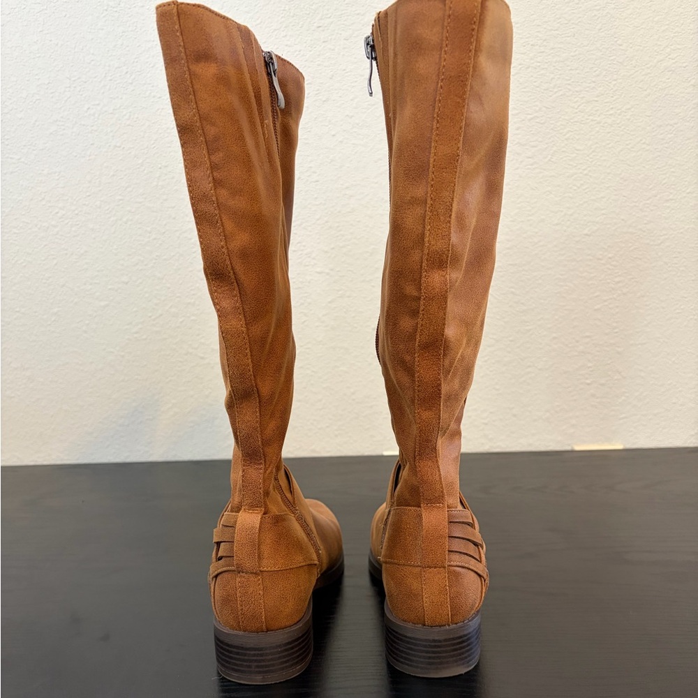 Journee Collection Brown Over the Knee Boots - Picture 3 of 4